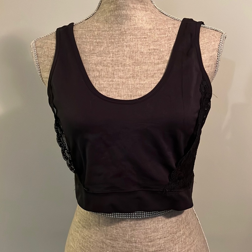 Brand Unknown | Women’s Sports Bra | 3X | Lace Side | Plus Size